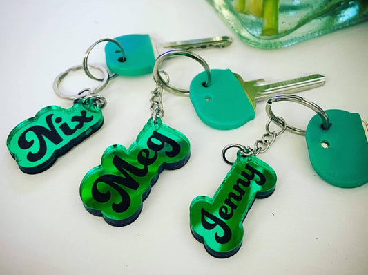 Personalised mirror keyring in a choice of colours. Keychain/keyfob